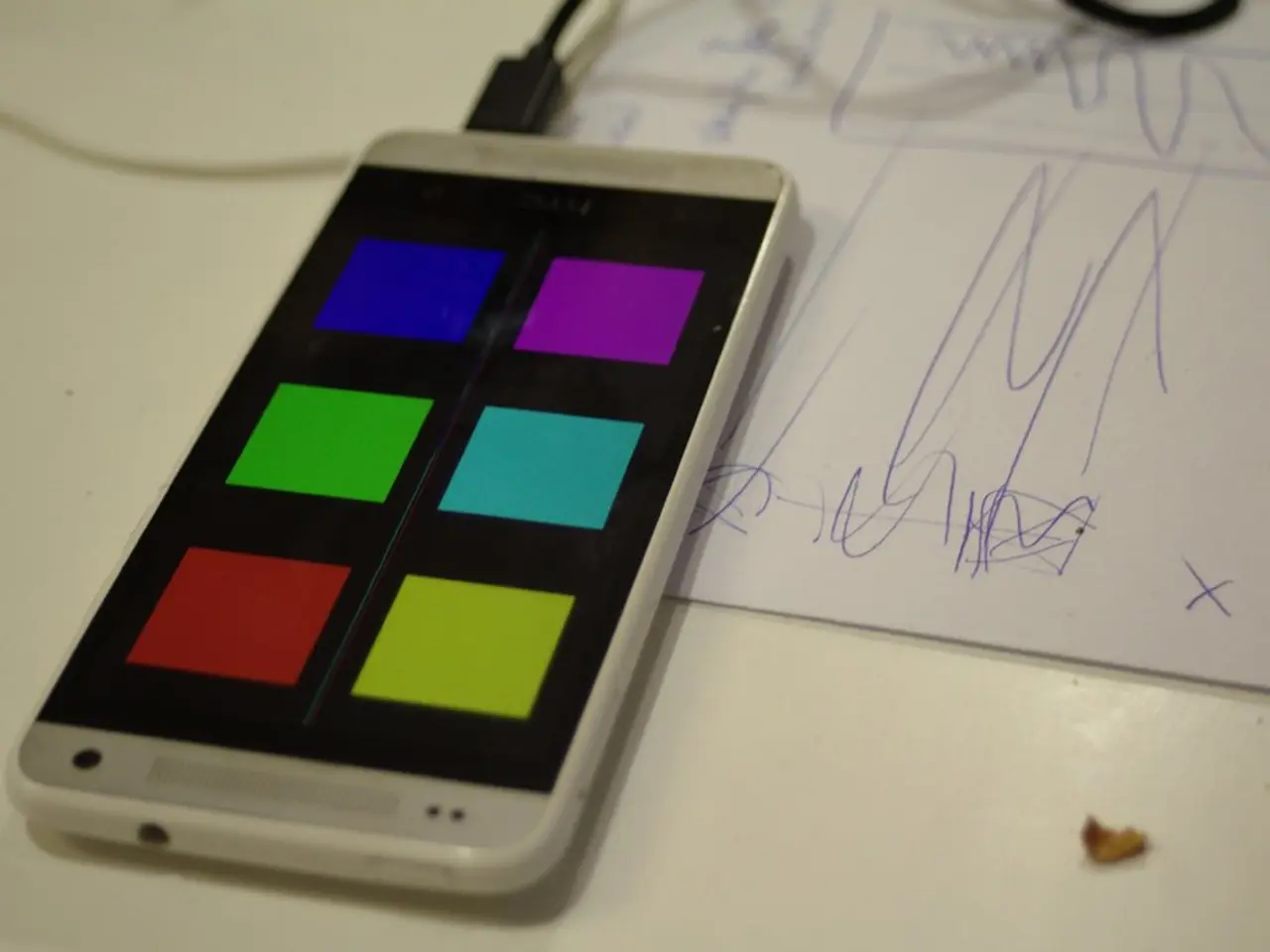 Mophie introduces vibrant, exclusive charging accessories designed for Apple devices