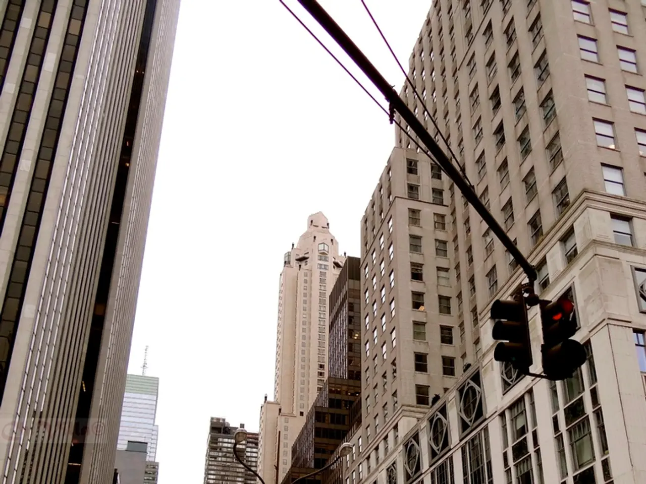 Omishi expresses concerns over mobile internet issues