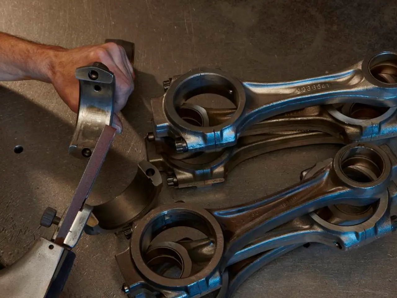 Innovative Lock-Picking Machine Detects Pin Positions