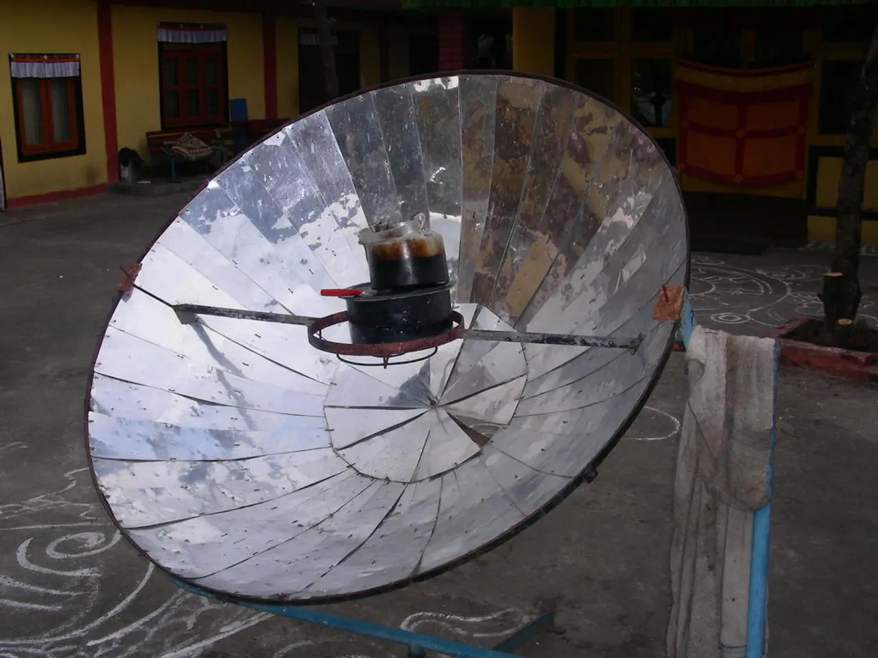 Adaptable antenna design for expanded sensing and communication capabilities