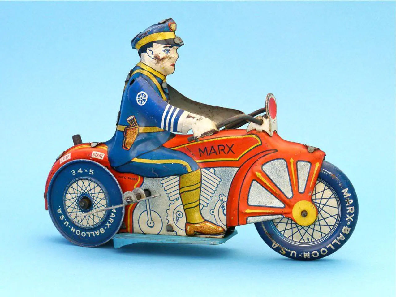 Perception of Invisible Patterns: Transforming Hallucinations into Masterpieces