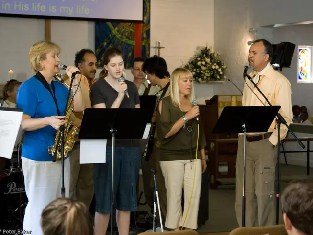 Expansive Foldable Photography Studio Unveiled by Orangemonkie: Introducing Foldio4