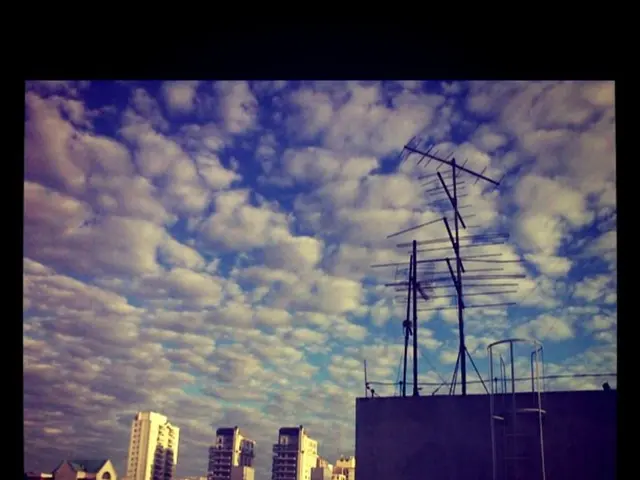 Mobile users to locate signal weak spots