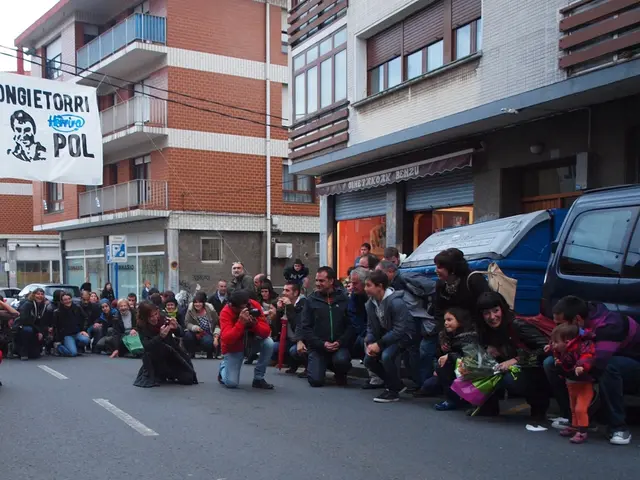 Unauthorized Use of Mobile Phone Lights in Mainz Region Persists