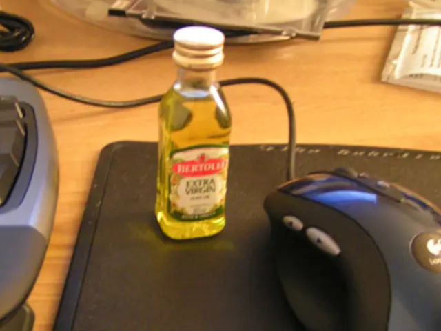 John's Everyday Carry Items Detailed: A Closer Look at His Essential Gear