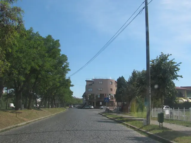 Unearth an innovative electric vehicle equipped with a supplemental gas-driven range booster