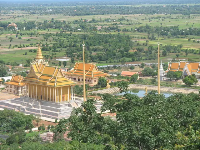 Layers of Antiquity: An Explanation for the Overlapping Structures of Old Civilizations