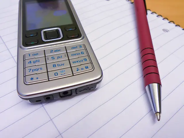 "3G E-Book Readers: What's Their Prospect on the Radio Platform?"