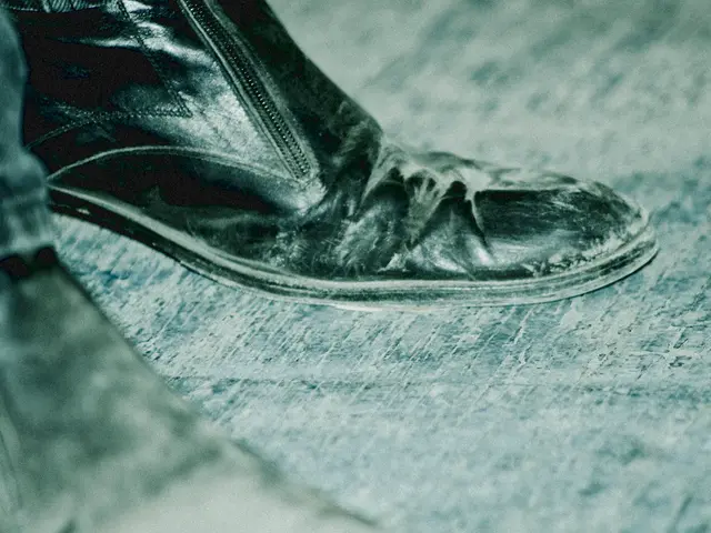 Nike's Metcon 10 model revisits its origins, featuring ReactX foam and a tactile print topcoat.