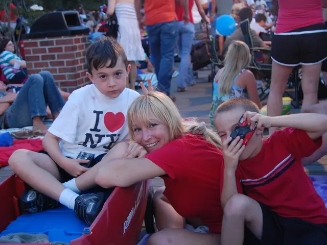 AI Taking Thoughts into Its Own Hands: The Impact of Autonomous AI on Live Consumer Engagements