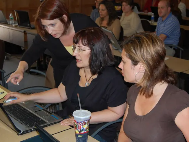 Affordable M4 MacBook Pro and Discounted AirPods Max Available in College Special Offer