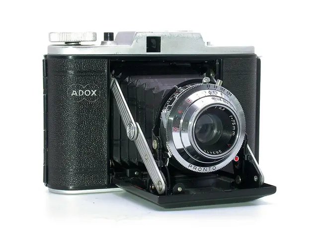 Compact Imaging Powerhouse: OM-3 Camera Evaluation for Photography and Videography Enthusiasts