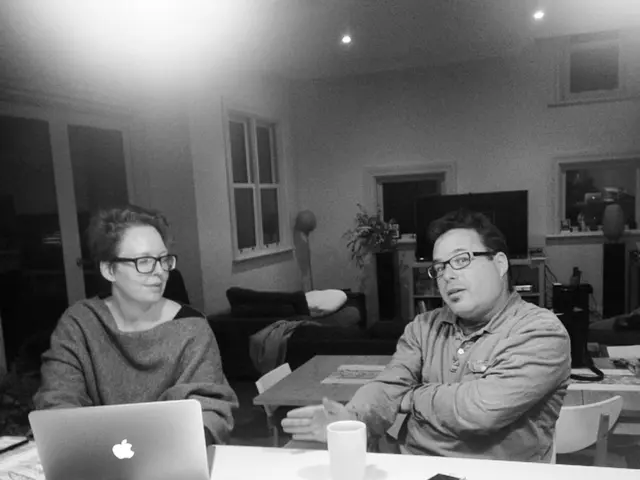 Long-Distance Relationship Development: The Role of Technology in Sustaining Romantic Connections...