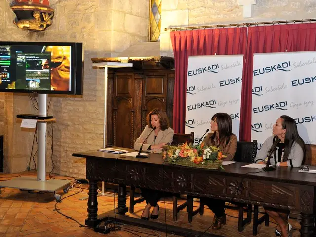 Inquiry Concerning the German Equivalent of the Nasdaq-100 ETF