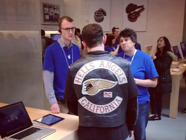 Tablet versus Laptop for the Elderly: Opting for the Ideal Tech Ally