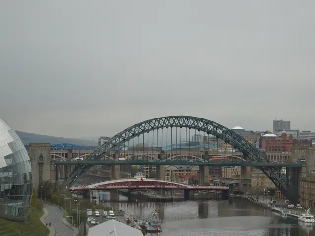 Condolences from Cuba over Turkey's earthquake, EU proposes Putin-Trump summit, Petro shares...