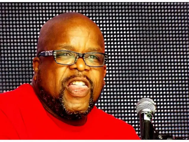 Athletic Community Embraces the Latest Must-Have: Meta Oakley Vanguard